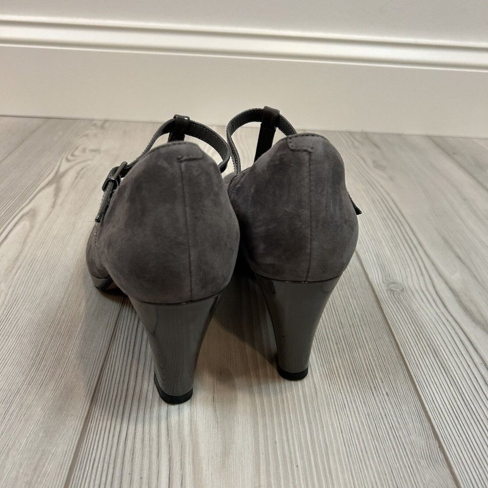 Ladies Clarks Court Heel Shoes Chorus Pitch Gray Size 10 Suede T Strap 9.5 - Picture 6 of 8